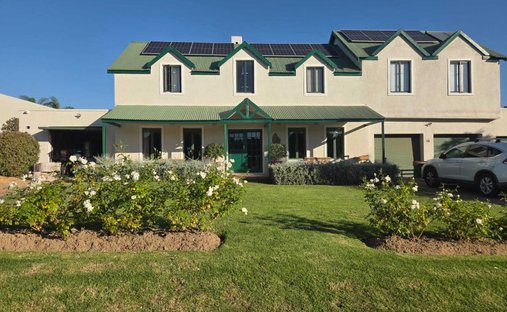 House in Paradyskloof, Western Cape, South Africa 1