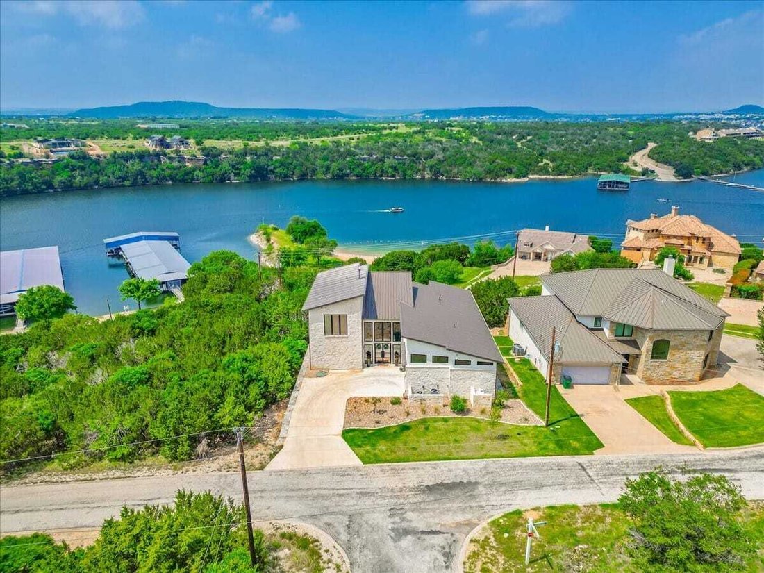 House in Graford, Texas, United States 2 - 17831356