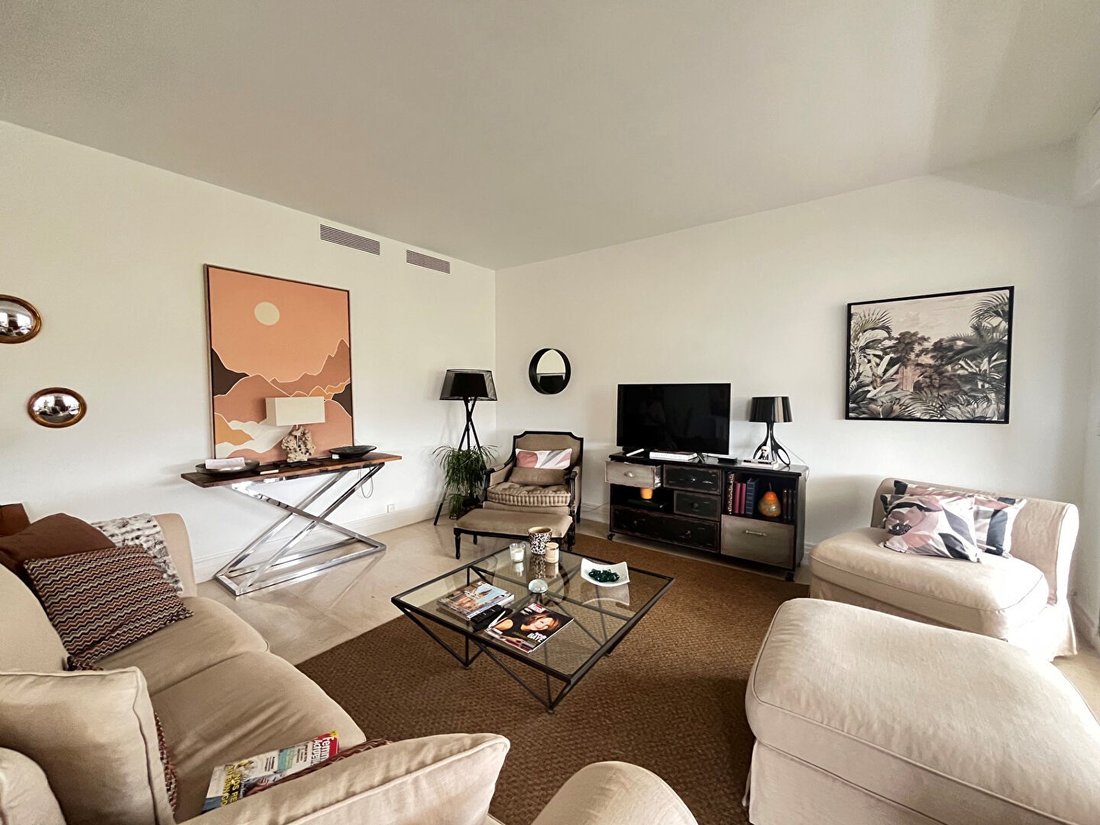 Apartment in Pointe Rouge, 8e Arrondissement, Marseille 2 - 17832423