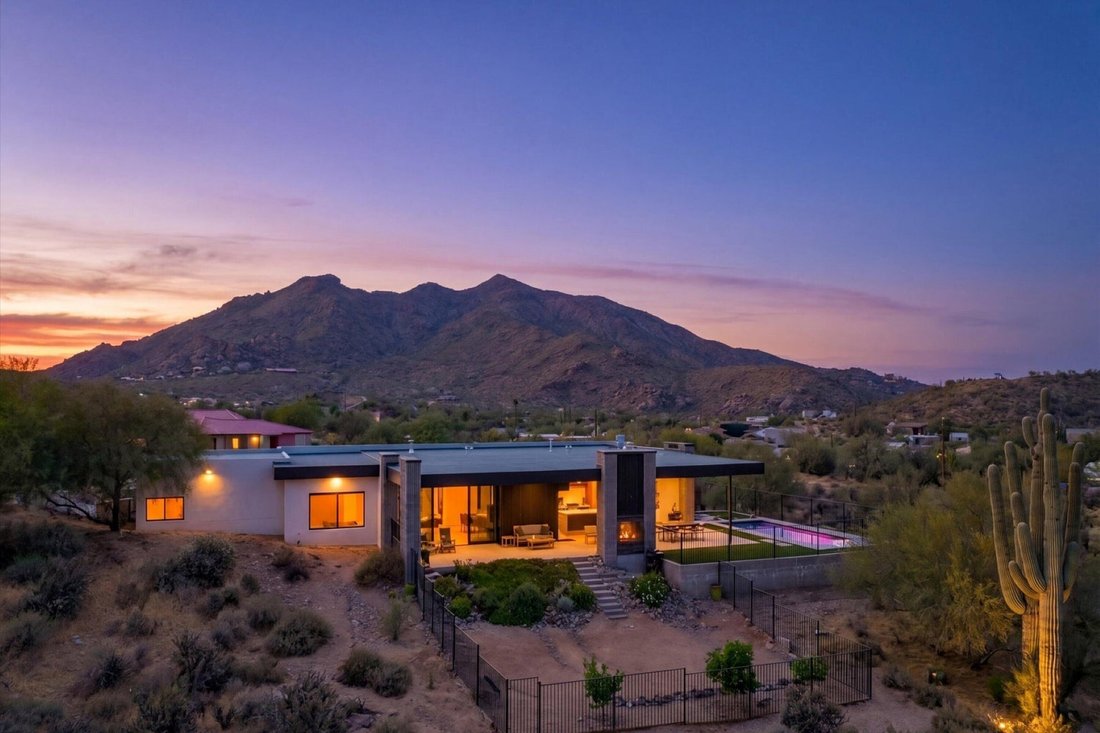 Carefree, Arizona, United States 3 - 17827256