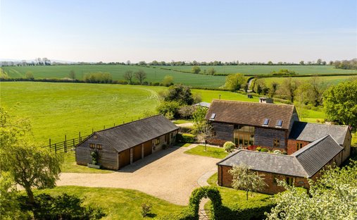 Land in Hillesden, England 1