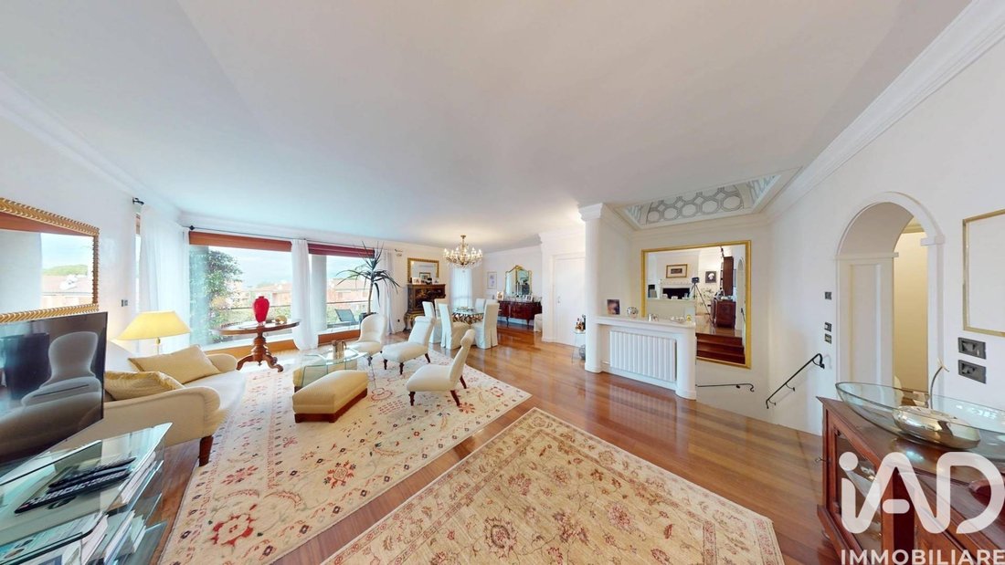 Villa in Desenzano Centro, Desenzano del Garda, Lombardy 2 - 17825898