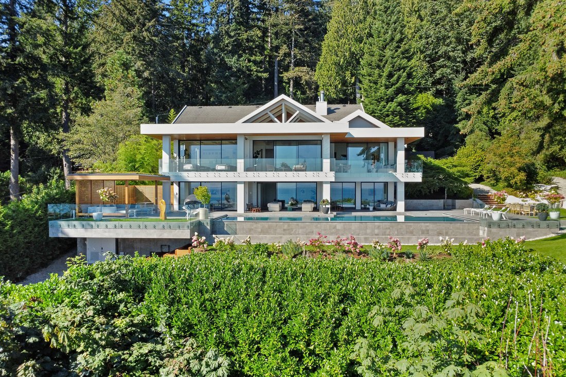 House in Roberts Creek, British Columbia, Canada 3 - 17821366