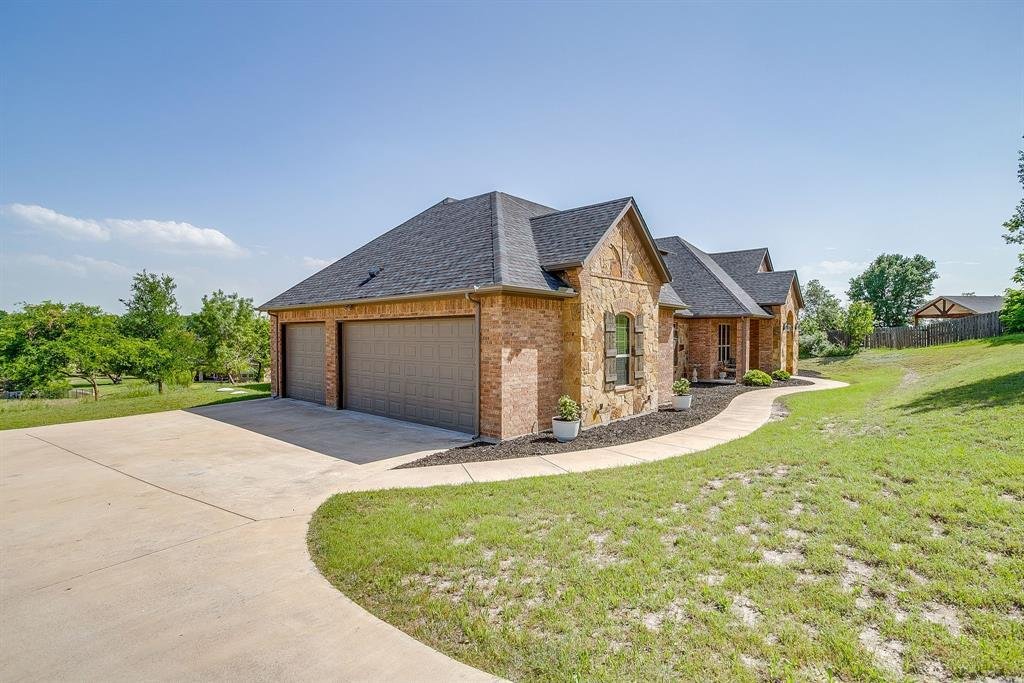 House in Weatherford, Texas, United States 2 - 17828827