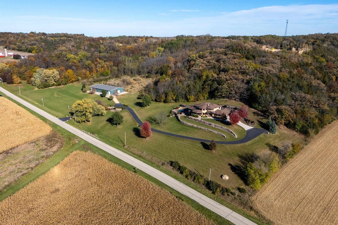 House in Lake Wisconsin, Wisconsin, United States 4 - 17823261