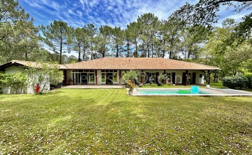 House in Seignosse, Nouvelle-Aquitaine, France 1