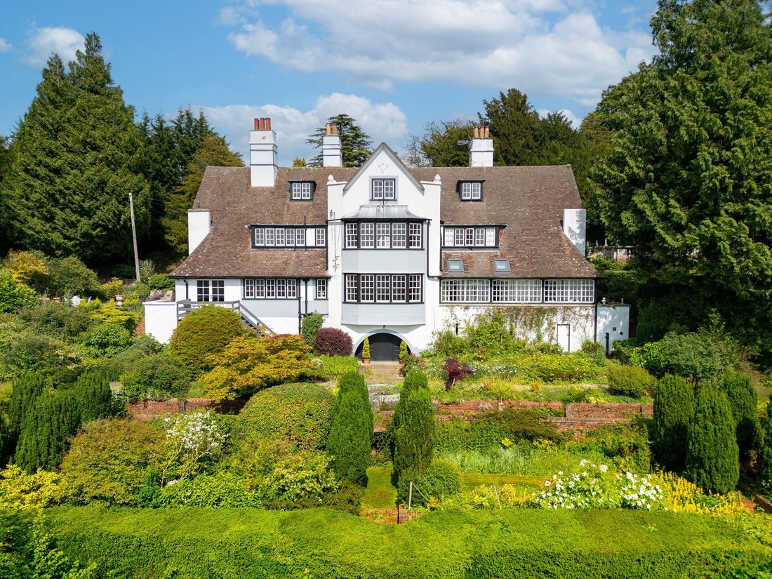 House in Woldingham, England 1 - 17832130