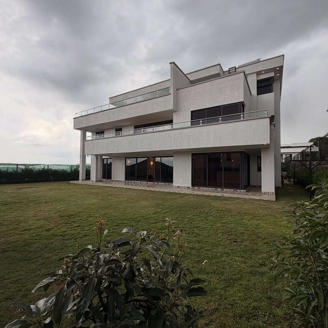 Villa in Tatu City, Kiambu County, Kenya 2 - 17832562