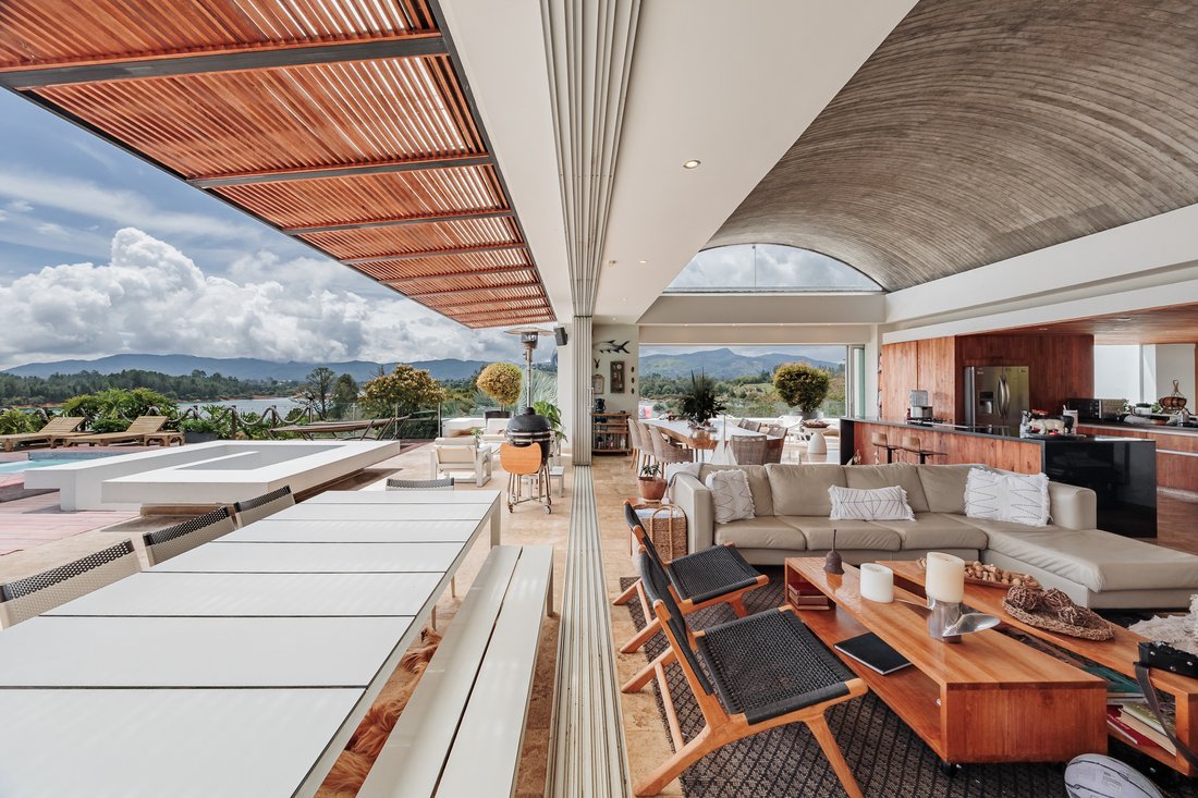 Villa in El Peñol, Antioquia, Colombia 3 - 17833684