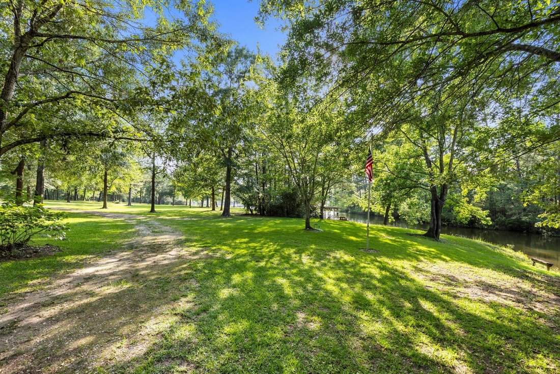 House in Montgomery, Texas, United States 3 - 17835224