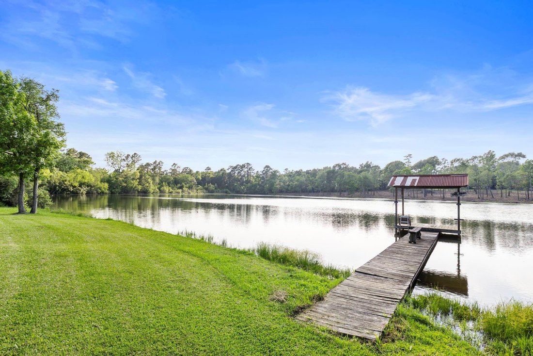 House in Montgomery, Texas, United States 2 - 17835224