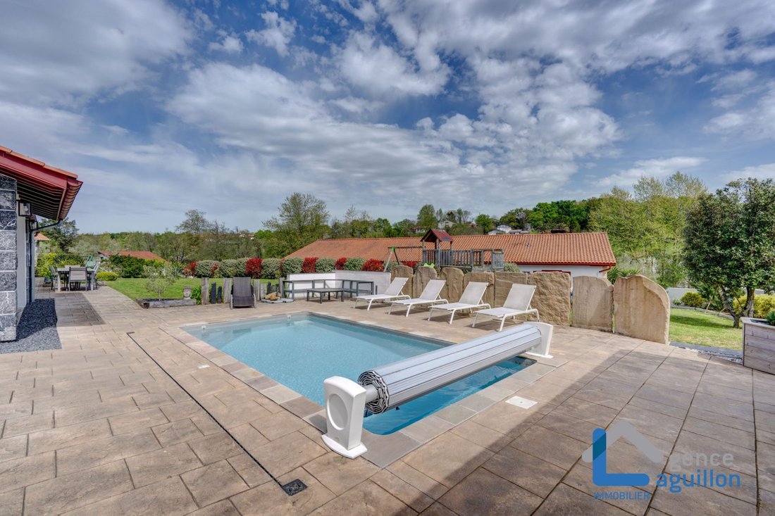 Villa in Mendi-Choko-Karrikatxar-Olhette, Urrugne, France 5 - 17622477