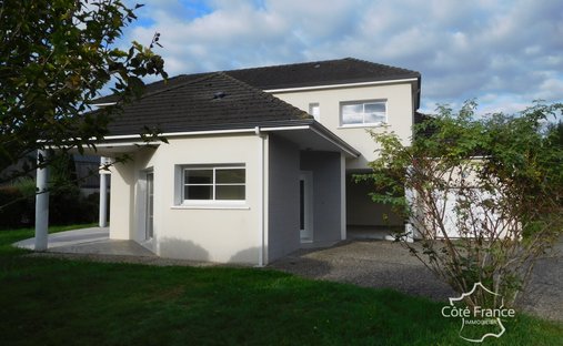 House in Pau, Nouvelle-Aquitaine, France 1