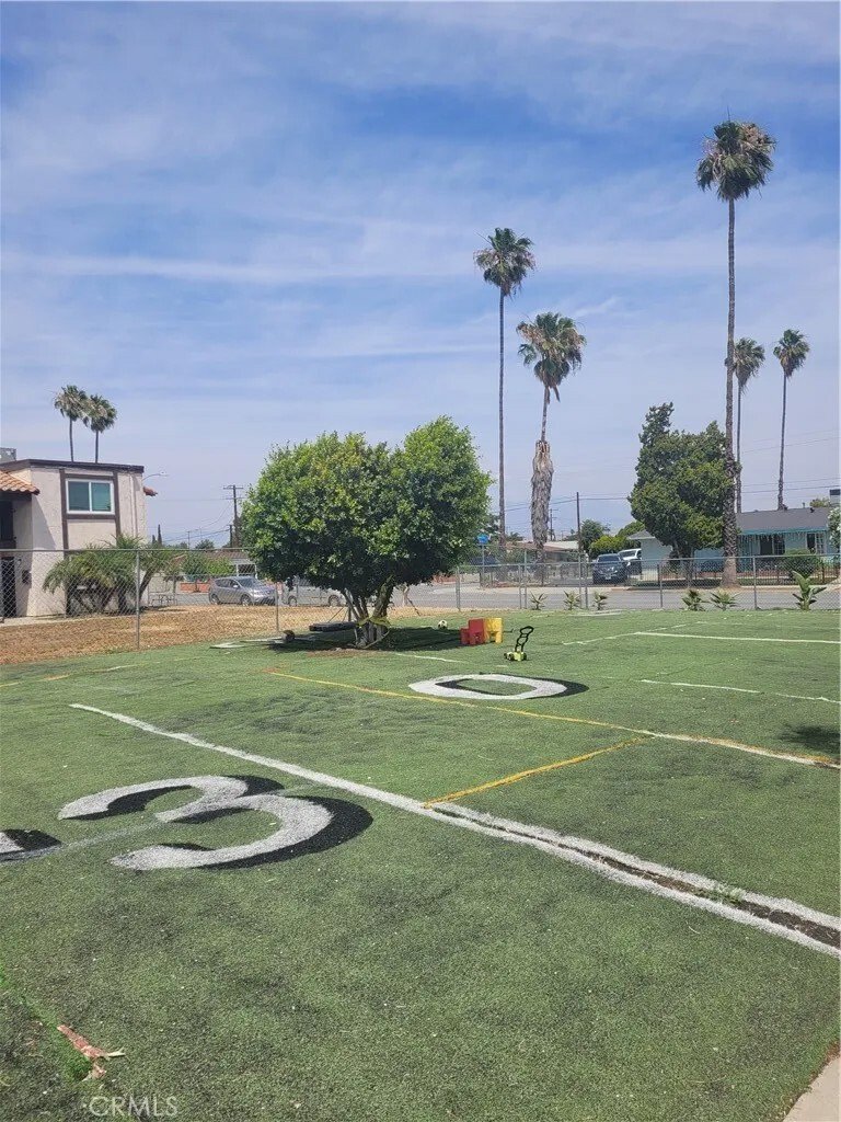 Moreno Valley, California, United States 5 - 17835381