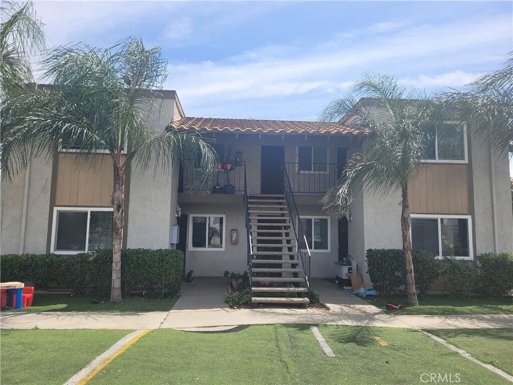 Moreno Valley, California, United States 1 - 17835381