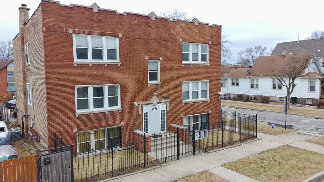 Chicago, Illinois, United States 1 - 17835312