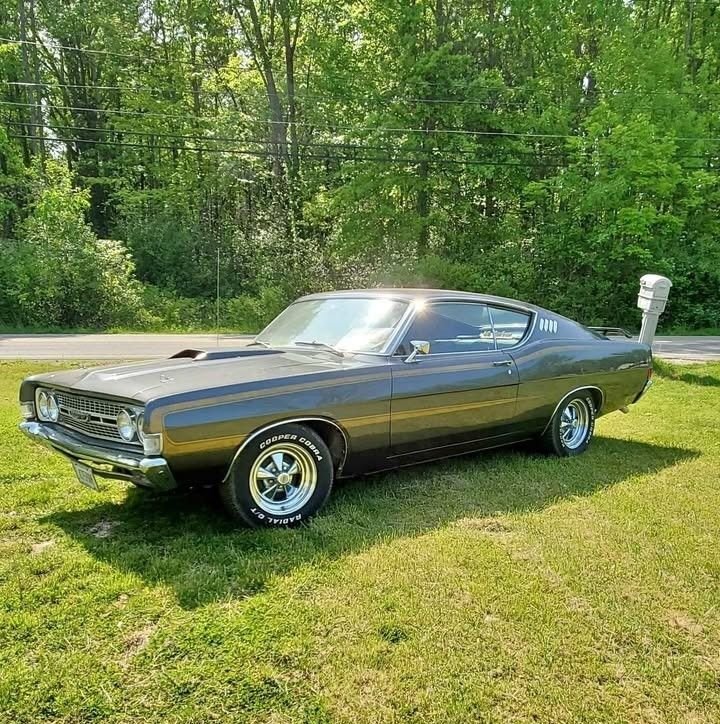 Coupe in Glendale, United States 3 - 17835290