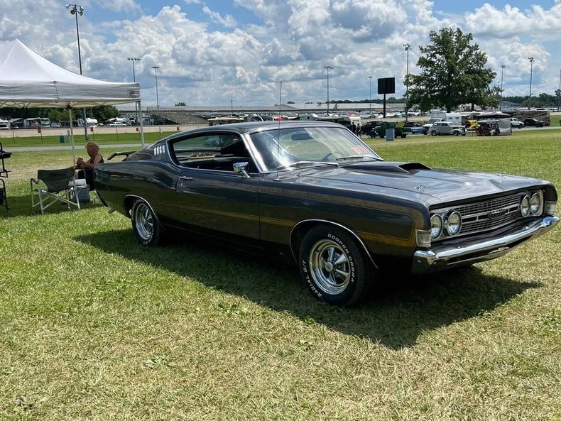 Coupe in Glendale, United States 4 - 17835290