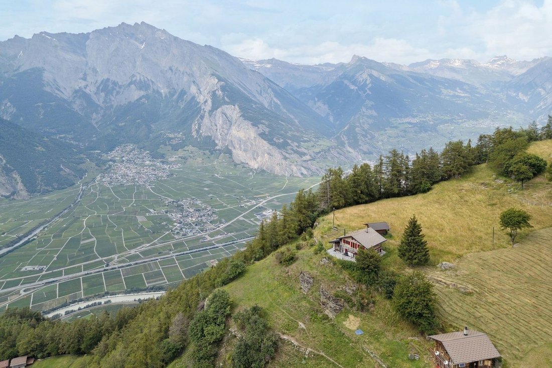 House in Isérables, Valais, Switzerland 2 - 17332956