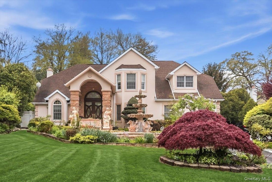 House in Woodbury, New York, United States 1 - 17835345