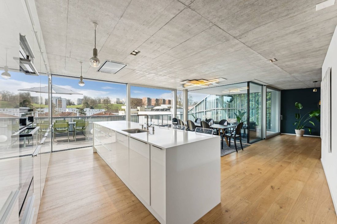 Exceptional Penthouse; Contemporary Elegance With Private Roof Terrace In Sought