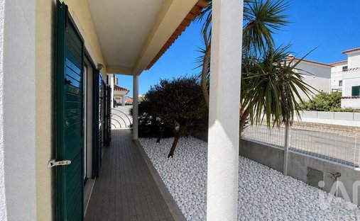 Townhouse in Ericeira, Lisbon, Portugal 1