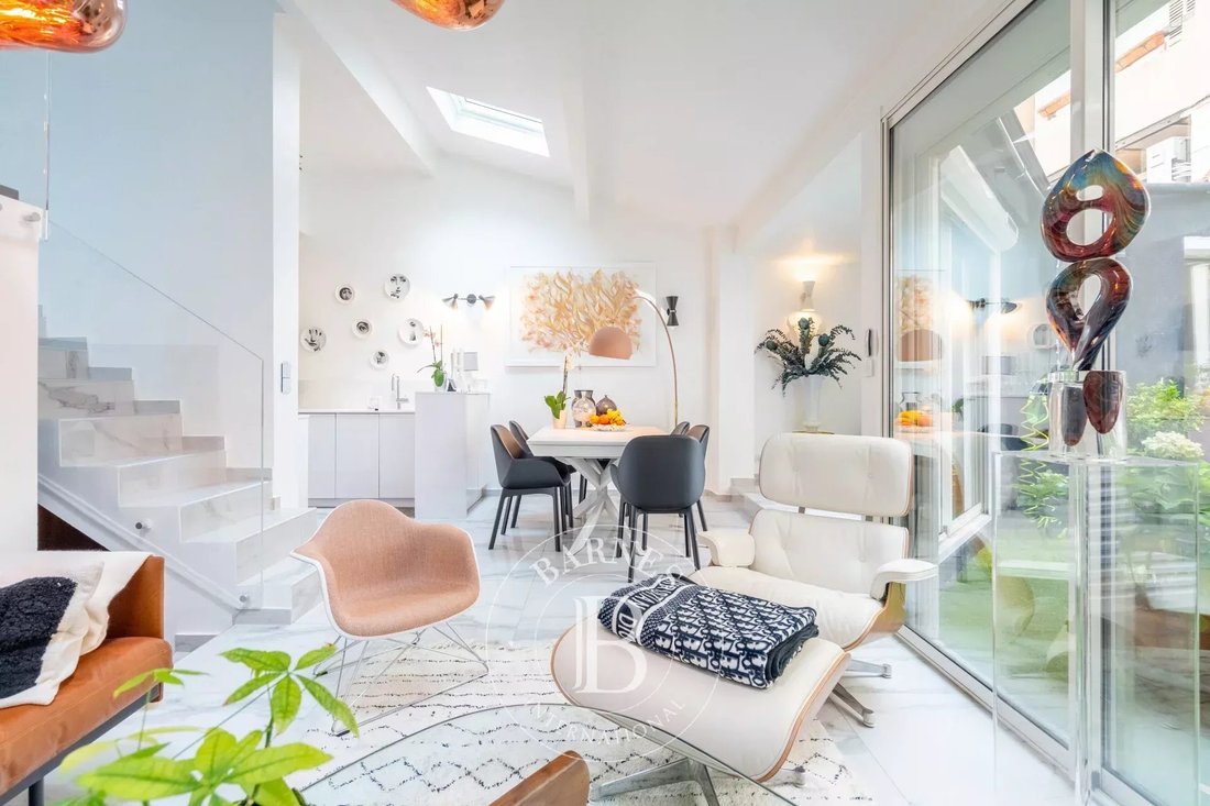 Wohnung in Präfektur, 6e Arrondissement, Marseille 5 - 13113386