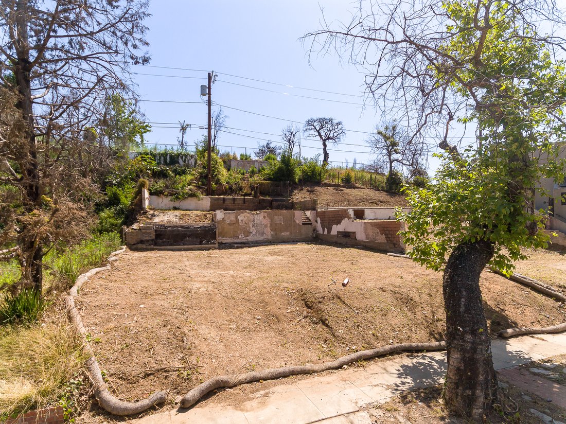 Land in Los Angeles, California, United States 1 - 17835631