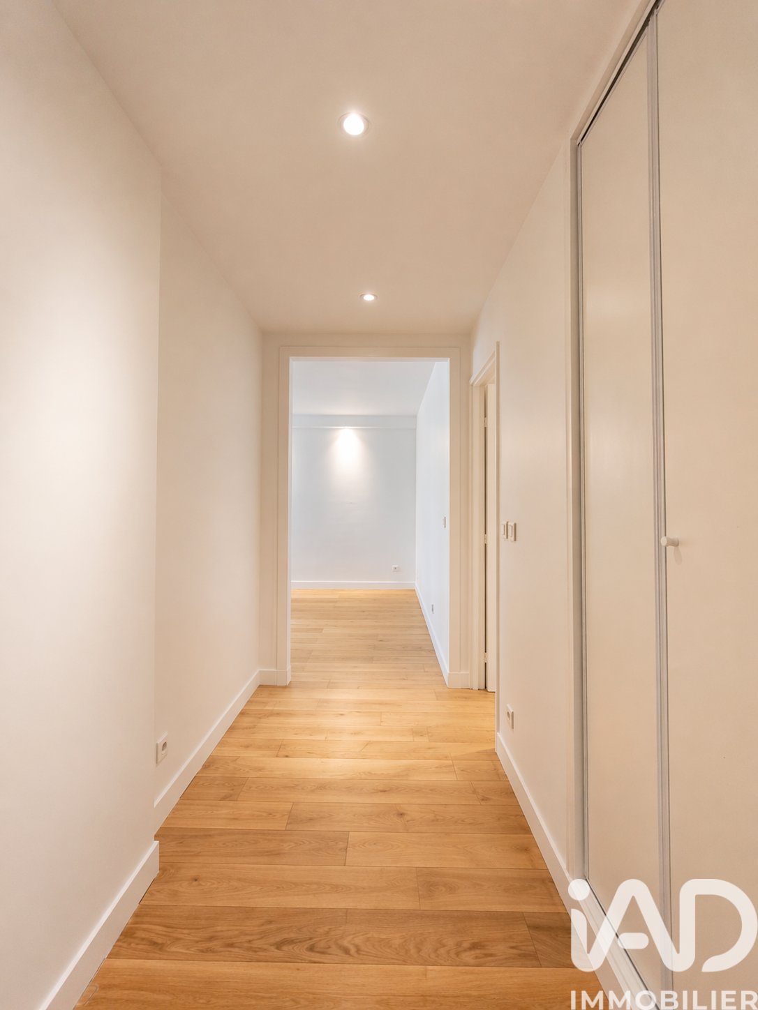 Apartment in Puteaux, Ile-de-France, France 4 - 17716622