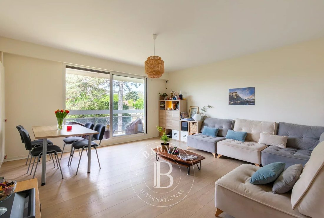 Apartment in Chatou, Ile-de-France, France 2 - 17835607
