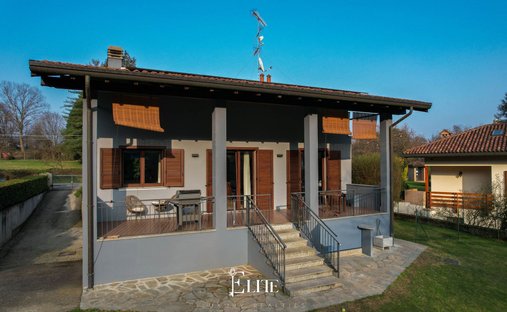 Villa in Dormelletto, Piedmont, Italy 1