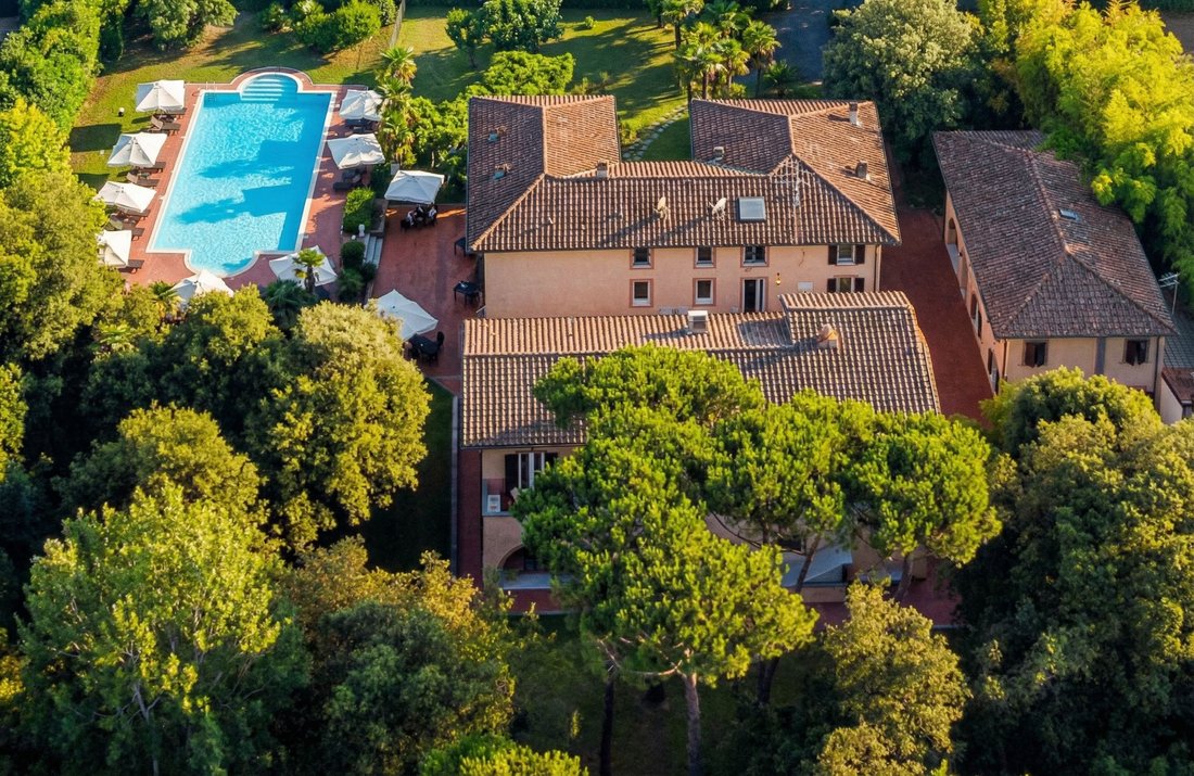 Villa in Poveromo, Massa, Italy 4 - 17835599