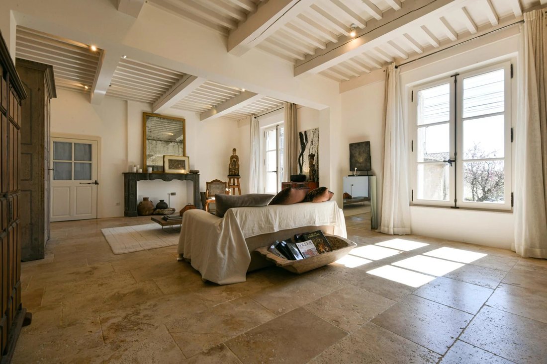 Estate in Uzès, Occitania, France 3 - 17835592