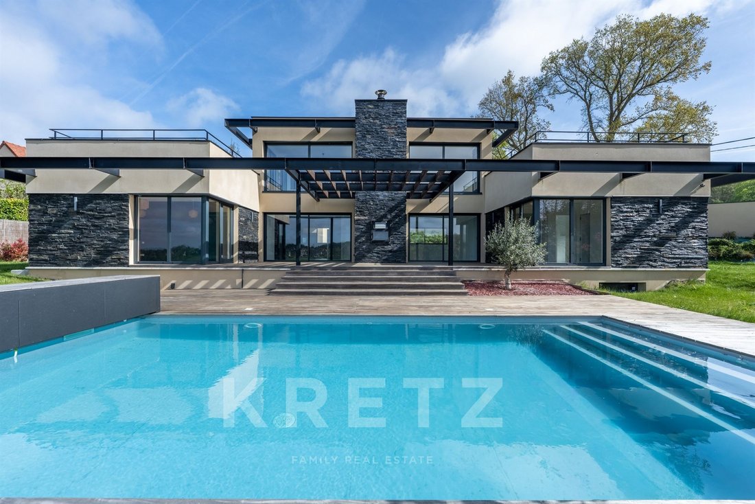 Villa in Bazemont, Ile-de-France, France 1 - 17835649