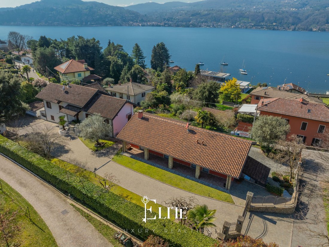 Villa in Ranco, Lombardy, Lombardy, Italy 2 - 17835493