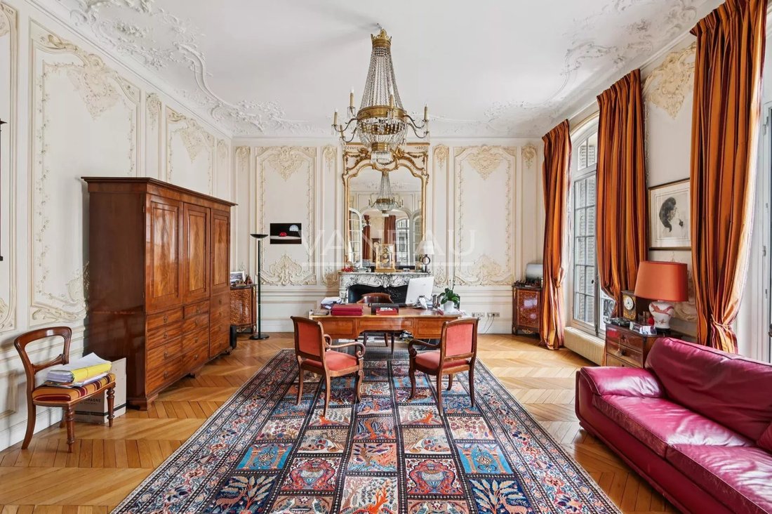 Apartment in Chaillot, Paris 16e Arrondissement, Paris 2 - 17835609