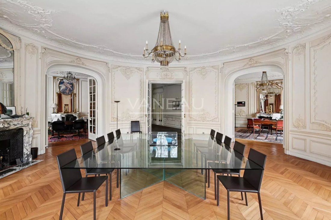 Apartment in Chaillot, Paris 16e Arrondissement, Paris 5 - 17835609