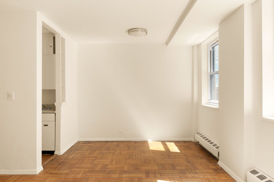 House in New York, New York, United States 4 - 17835632