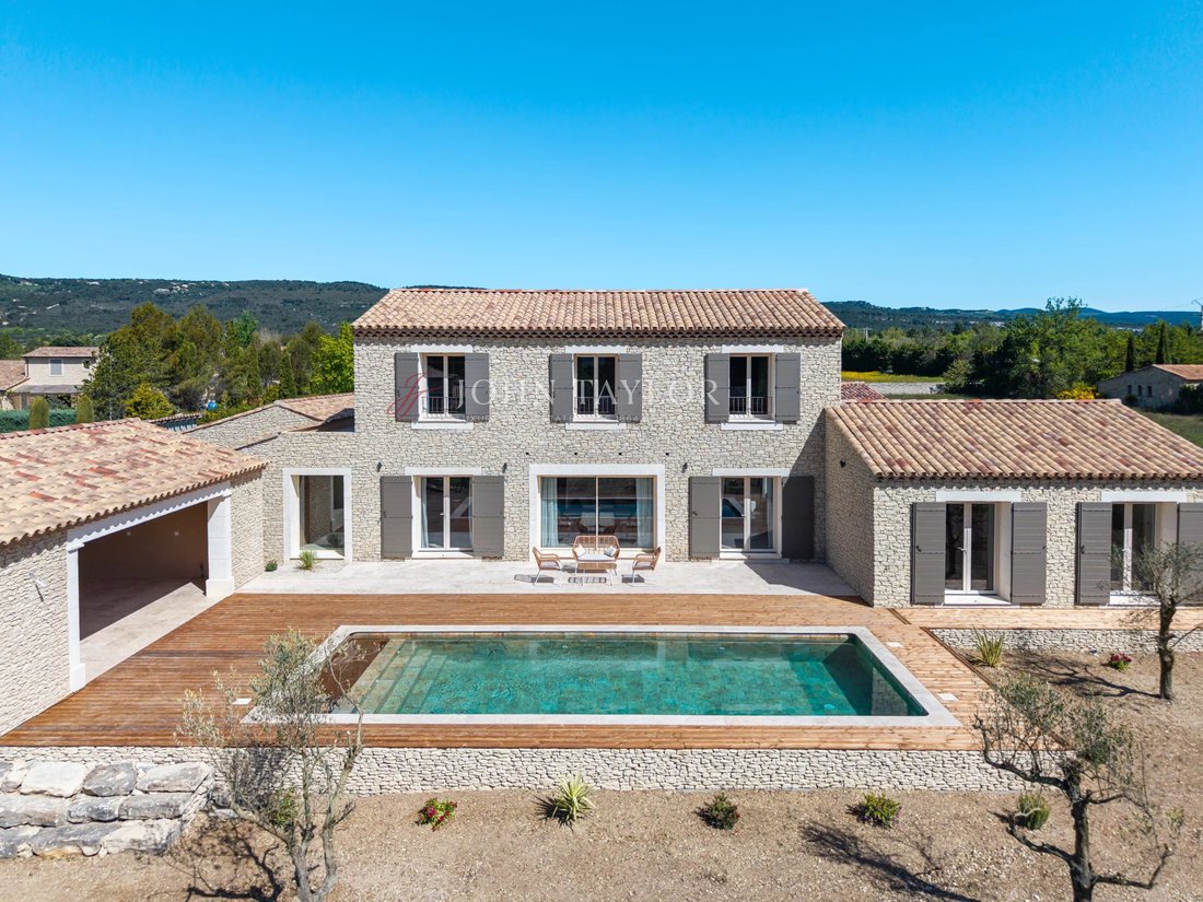 House in Gordes, Provence-Alpes-Côte d'Azur, France 2 - 17835503