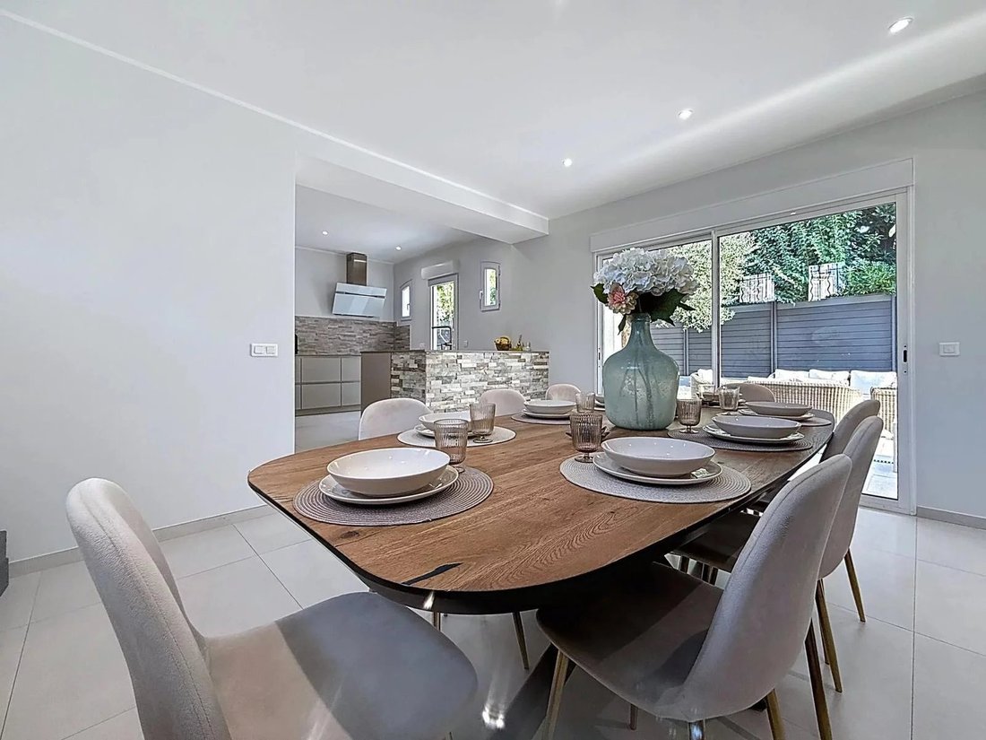Villa in Cannes, Provence-Alpes-Côte d'Azur, France 3 - 17835612