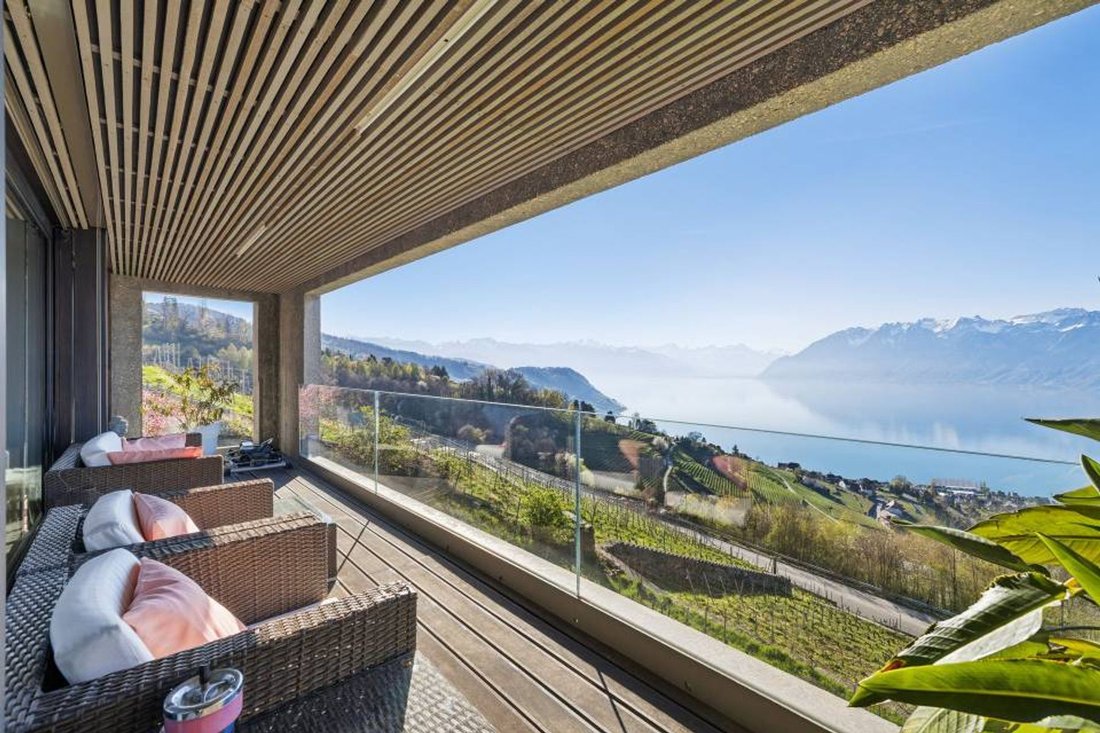 Exceptional Duplex Apartment Suspended Above Lake Geneva