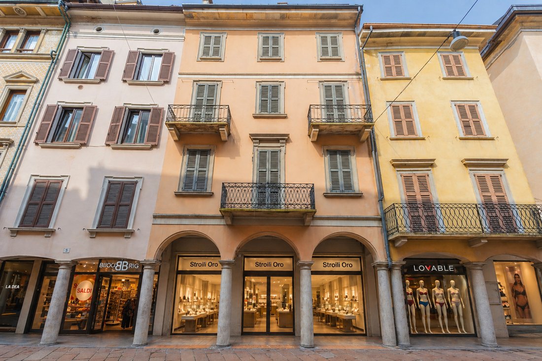 Townhouse in Center, Varese, Lombardy 1 - 17835560