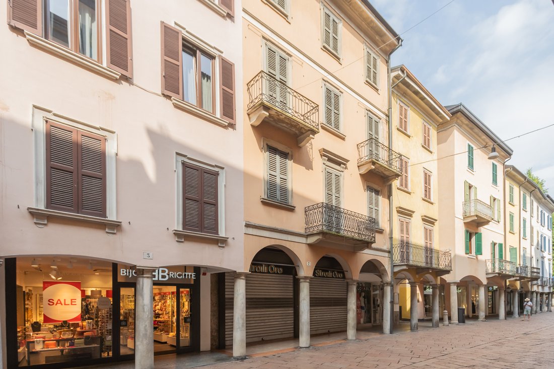 Townhouse in Center, Varese, Lombardy 3 - 17835560