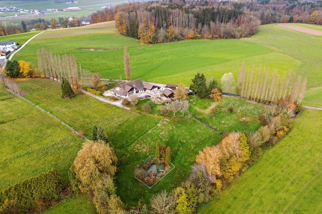 Farm Ranch in Rue, Freiburg, Schweiz 2 - 17835729