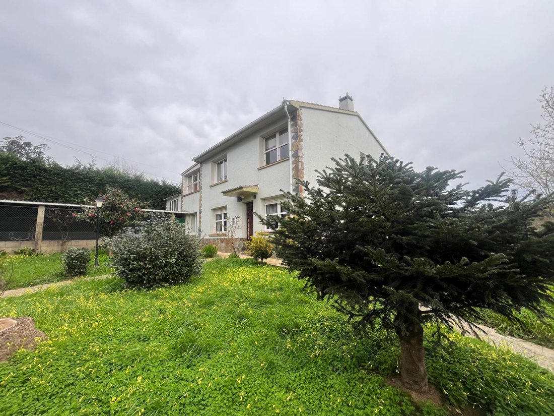 House in Oleiros (District), Oleiros, Spain 1 - 17835851