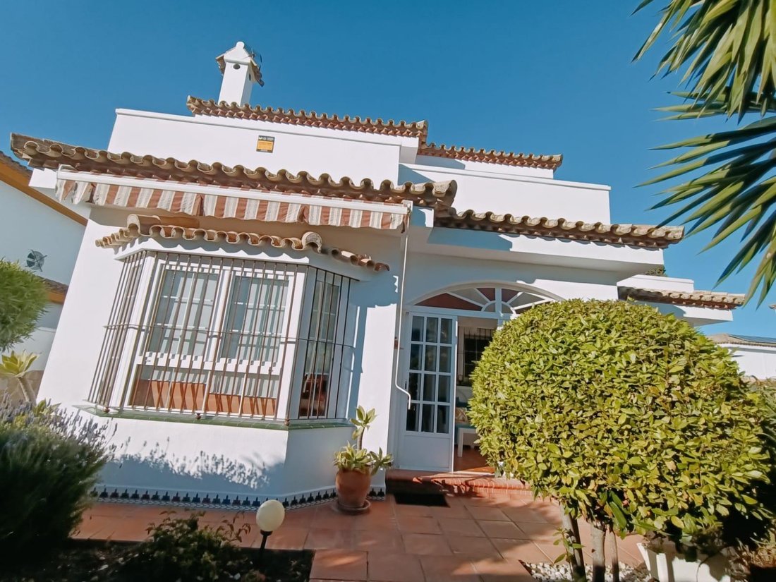 Chalet in Chiclana de la Frontera, Andalusia, Spain 4 - 17835898