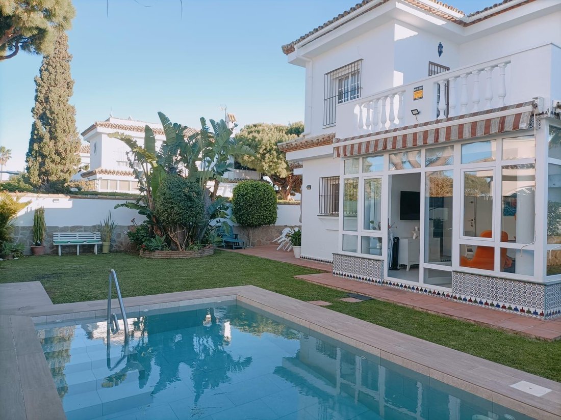 Chalet in Chiclana de la Frontera, Andalusia, Spain 2 - 17835898