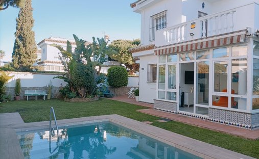 Chalet in Chiclana de la Frontera, Andalusia, Spain 1