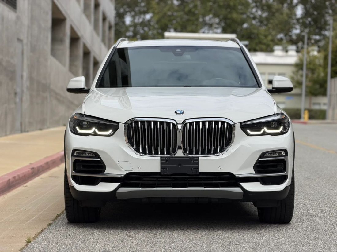 Suv in Inglewood, CA, United States 2 - 17835759