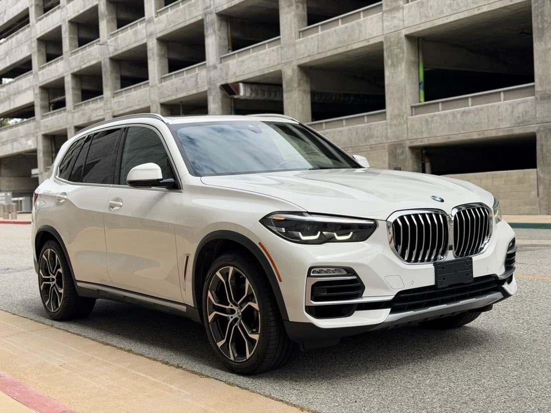 Suv in Inglewood, CA, United States 3 - 17835759